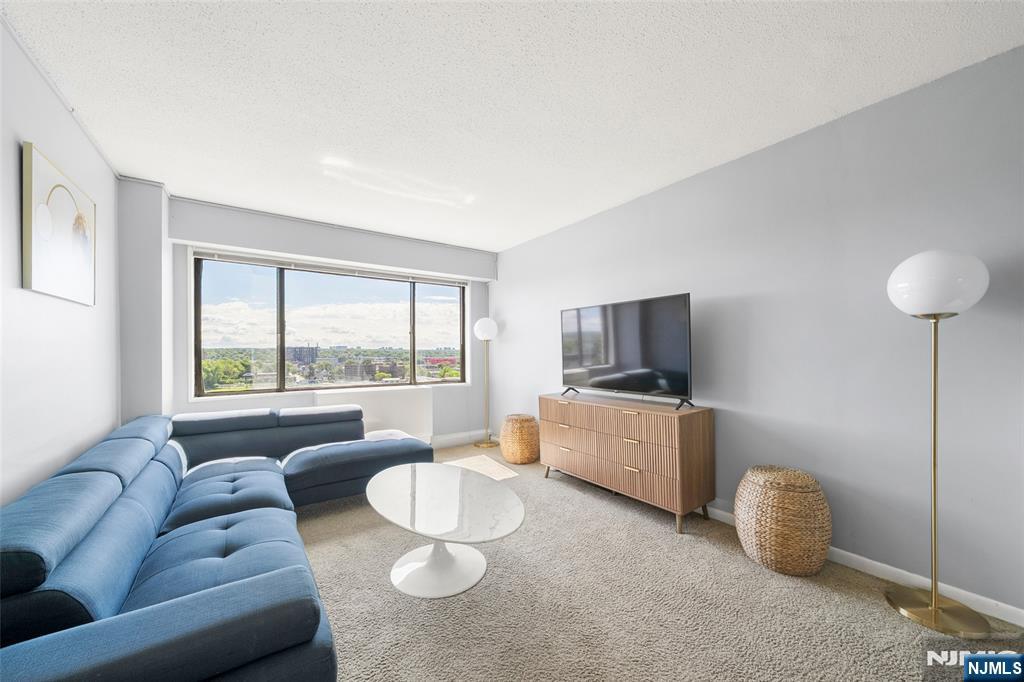 150 Overlook Avenue 8D
