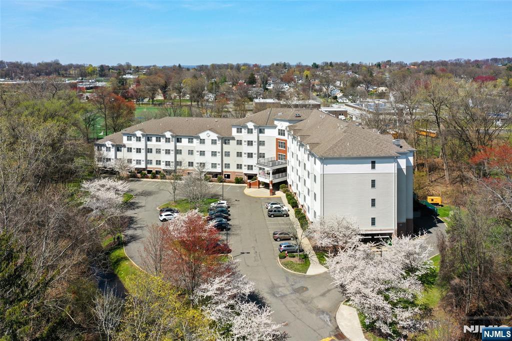 189 Forest Avenue 108