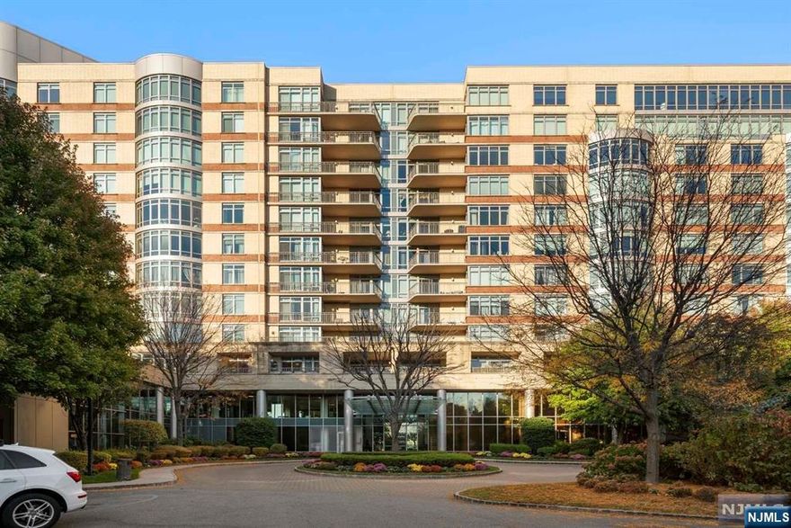 Experience luxury living at Watermark on Hudson, in the sought-after the Gold Coast's Premier Address. This stunning 1,550 sq. ft. Penthouse-level features spacious 2 bedrooms and 2 baths. The Primary Suite offers views, both luxury and comfort with two walk-in closets and an elegant bathroom complete with a soaking tub and a separate glass-enclosed shower. The Modern Kitchen boasts sleek Granite Countertops and top-of-the-line stainless steel appliances. Enjoy Breathtaking Views of New York City and the Hudson River through the living room's floor-to-ceiling windows and with fireplace. Watermark offers unparalleled amenities, including 24-hour concierge, valet, in & outdoor pool, health club, movie theater, golf simulator. Conveniently located, easy commuting, NYC bus and shuttle to ferry. The Best of the Gold Coast!