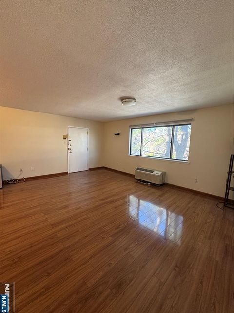 Photo of 46 Watsessing Ave #B11, Belleville, NJ 07109 (MLS # 25043411)