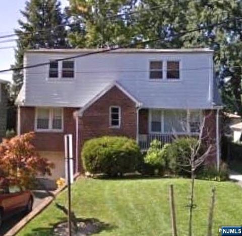 Photo of 541 5th St, Palisades Park, NJ 07650 (MLS # 25039220)