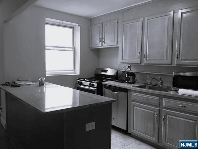 2345 Linwood Avenue 6A