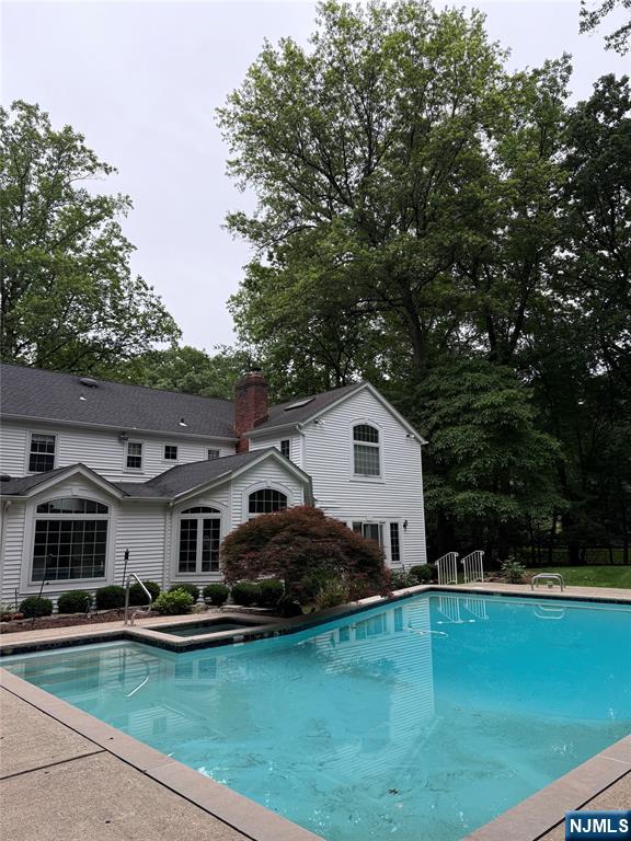 16 Kennedy Drive