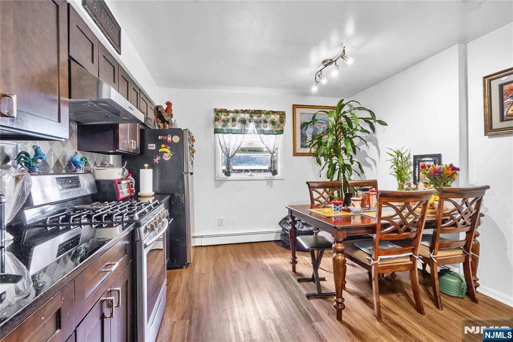 2 Raydol Avenue