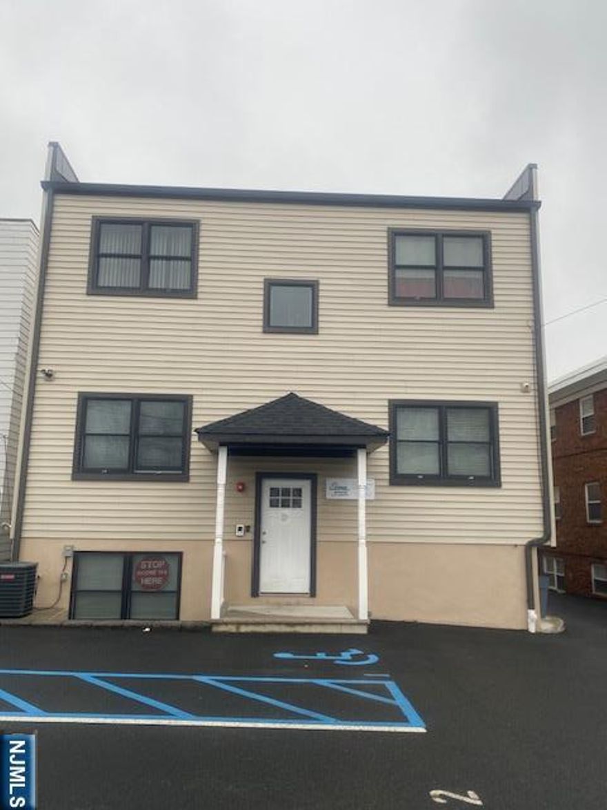 Check out this 4-year-old, 2-bedroom, 1-bathroom apartment in the heart of Kearny Township! This modern apartment features stainless steel appliances, central heating and air conditioning, and soaring 10-foot ceilings. Enjoy the convenience of in-unit laundry, scratch-resistant wood flooring, and ceramic tile throughout. Additional highlights: 1 parking space (overnight use only) Prime location in Kearny Township A must-see to truly appreciate all this unit has to offer. Schedule your tour today! Owner holds NJ RE License