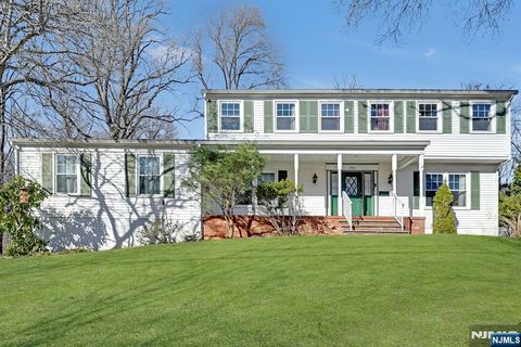 890 Ridgewood Avenue, Oradell, NJ 07649 - MLS#: 25006501