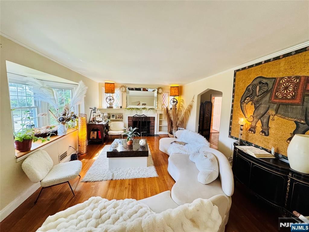 Photo of 419421 19th Avenue, Paterson, NJ 07504 (MLS # 25042252)