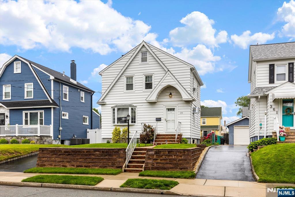 359 Innes Road