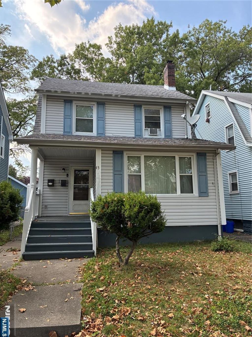 Photo of 43 Ampere Parkway, East Orange, NJ 07017 (MLS # 25037830)