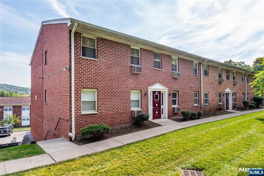 100 Pierson Miller Drive D12