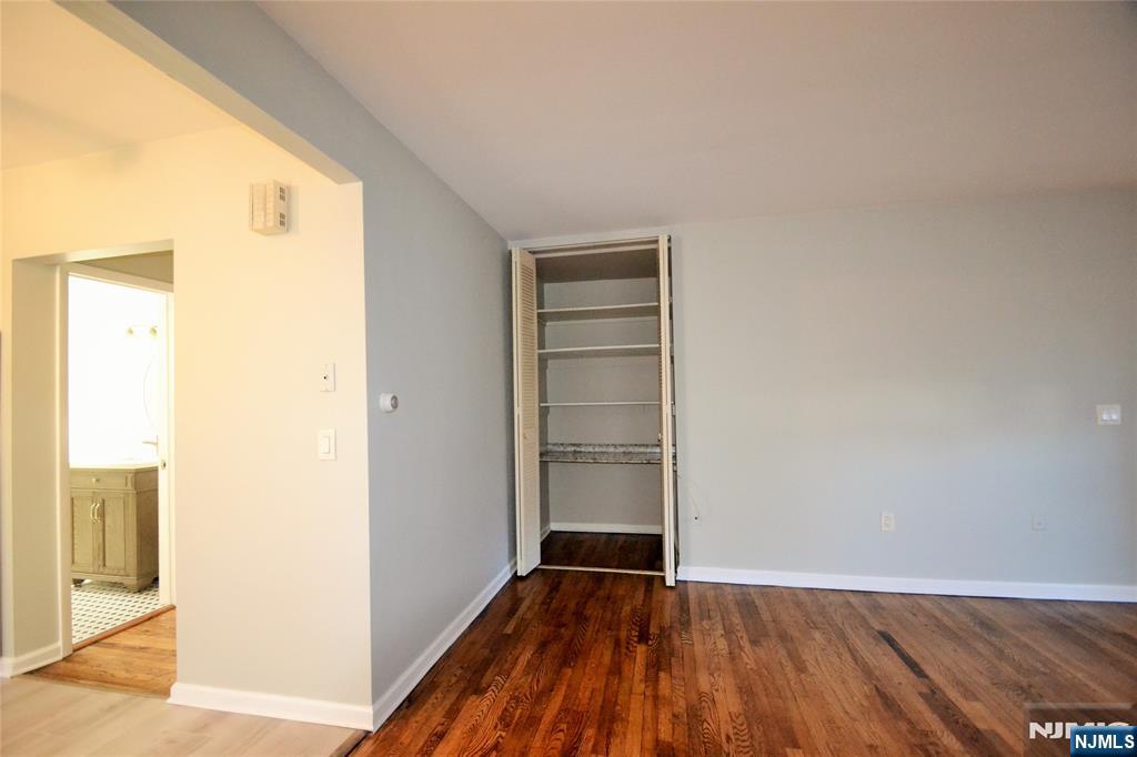 191 Beverwyck Road 1