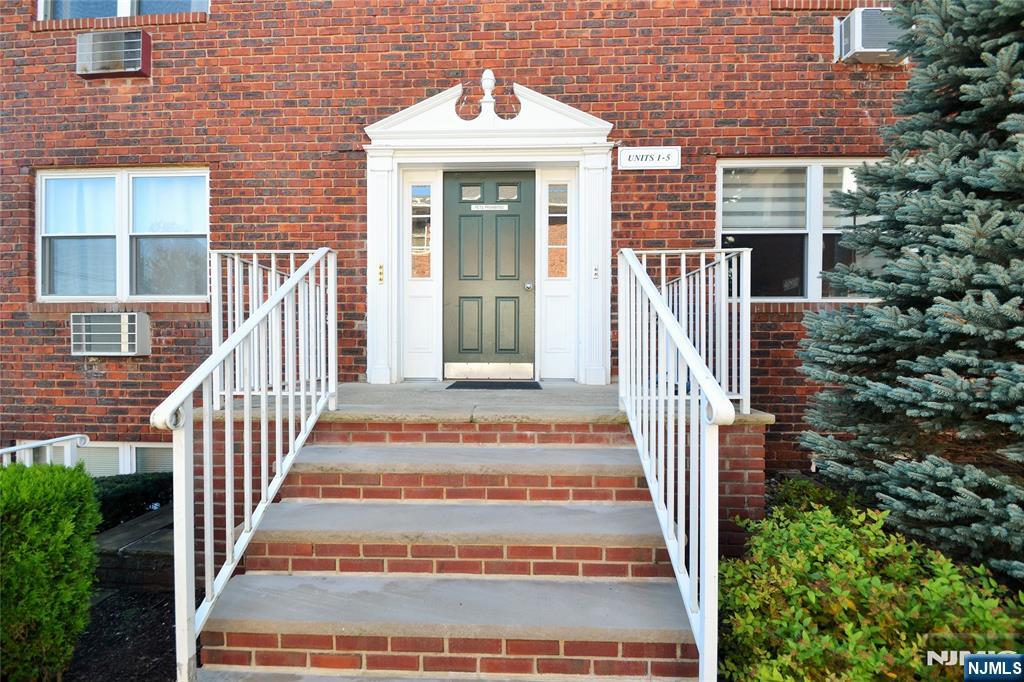 191 Beverwyck Road 1