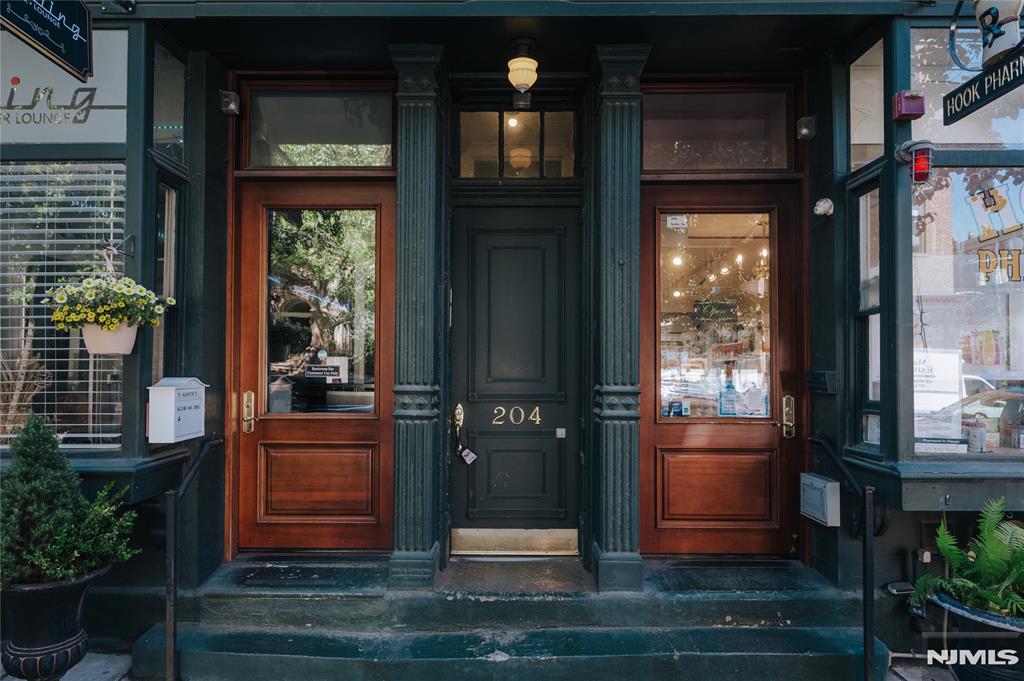 204 Washington Street 2A