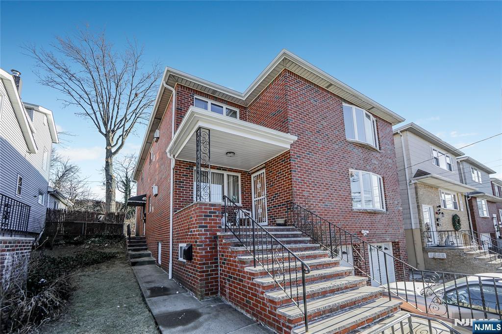 Rental Property at 416 7th St, Fairview, New Jersey - Bedrooms: 3 
Bathrooms: 2 
Rooms: 6  - $2,950 MO.