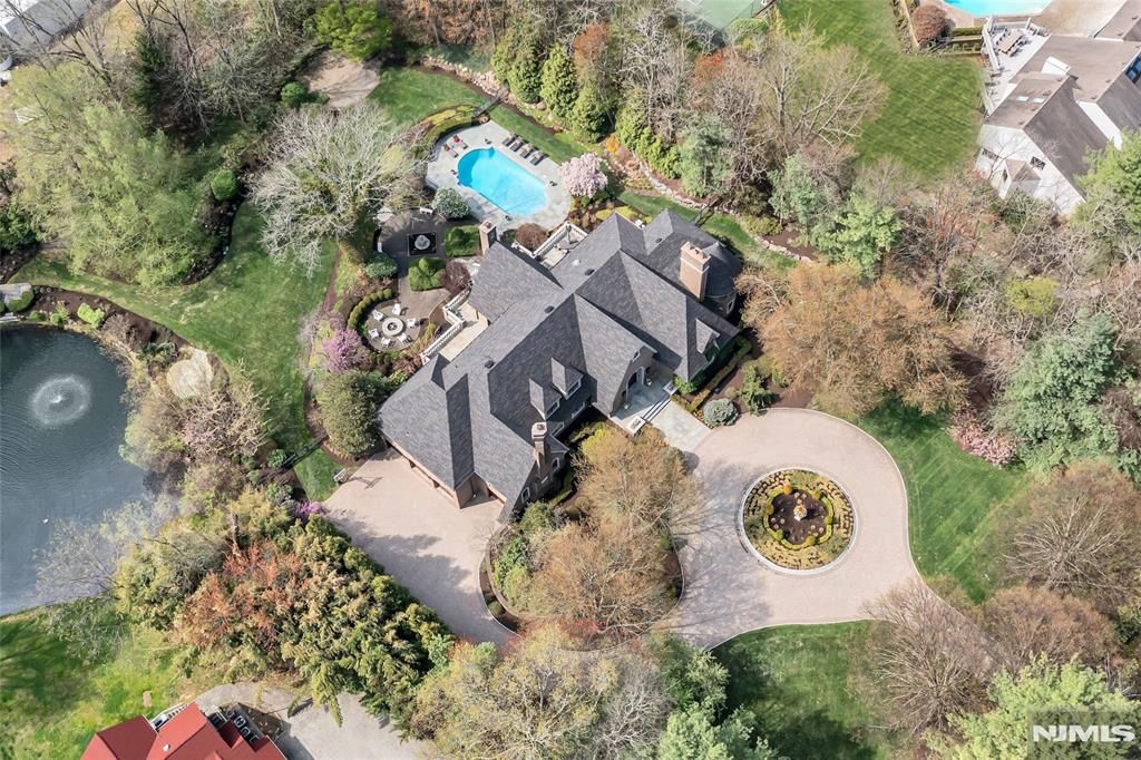 Photo of 14 Eckert Farm Road, Saddle River, NJ 07458 (MLS # 26014947)