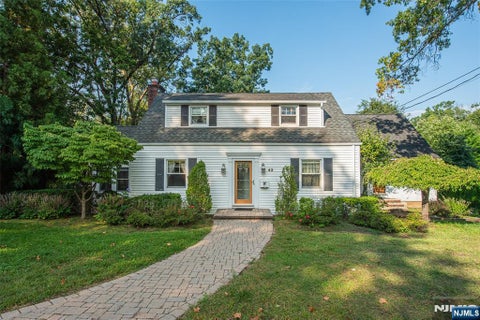 Photo of 42 Valley View Terrace, Wayne, NJ 07470 (MLS # 26035464)