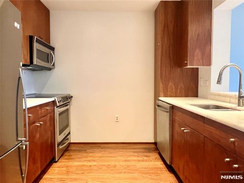 Photo of 3112 City Pl #3112, Edgewater, NJ 07020 (MLS # 25031283)