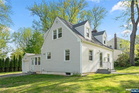 267 Hickory Avenue Tenafly NJ 07670