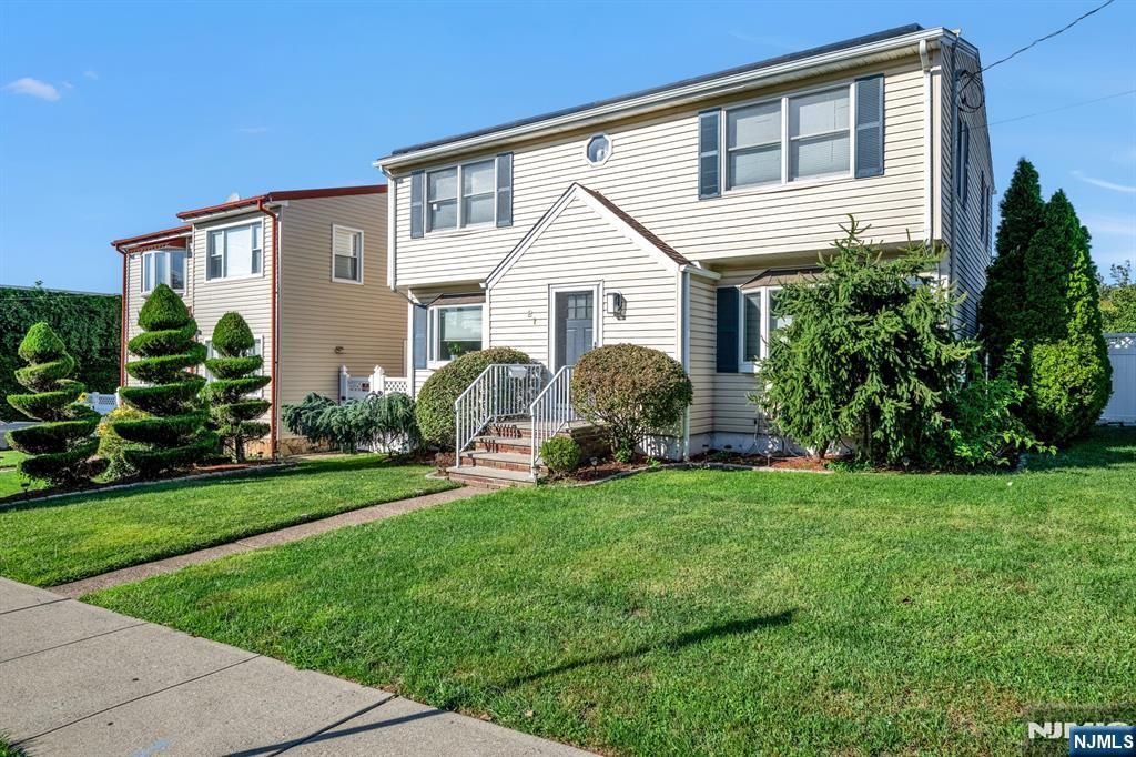 Photo of 21 Kipp Avenue, Lodi, NJ 07644 (MLS # 26001605)