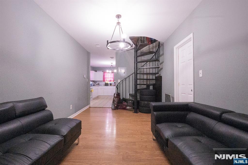 148 Palisade Avenue