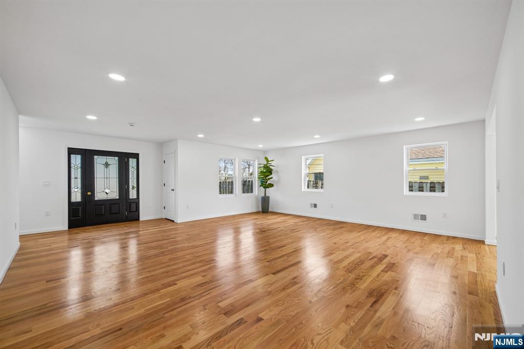 207 Lake Shore Drive