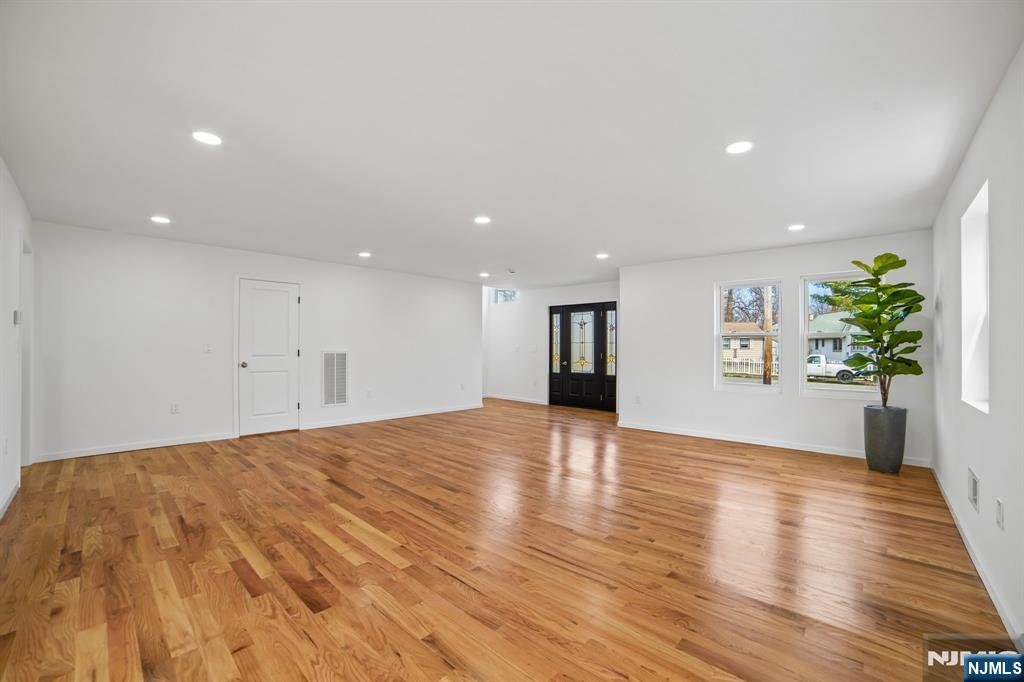 207 Lake Shore Drive