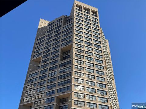 7002 John F Kennedy Boulevard 11B Guttenberg NJ 07093