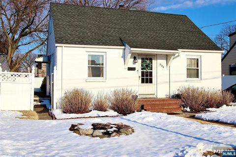 604 Elm Avenue Saddle Brook NJ 07663