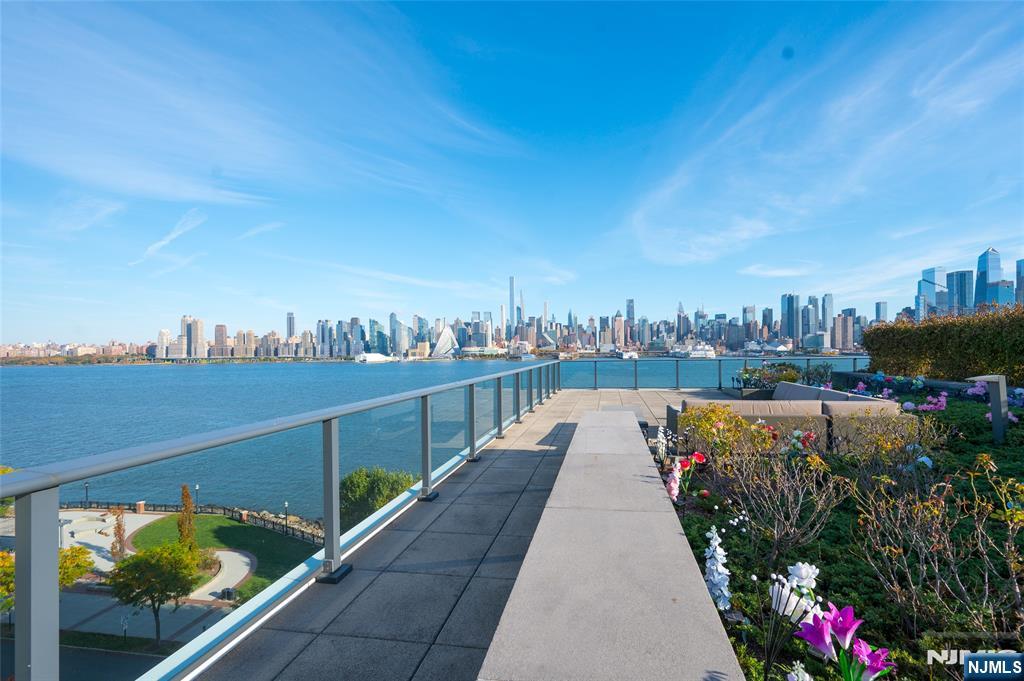 1200 Avenue Port Imp 705, Weehawken, New Jersey - 3 Bedrooms  
4 Bathrooms - 