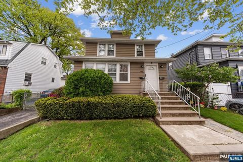 Photo of 415 Lincoln AVE #2, Cliffside Park, NJ 07010 (MLS # 26016000)
