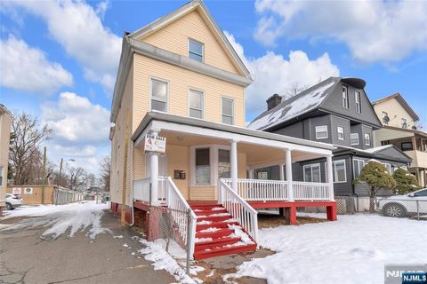 Photo of 195 Park Avenue, Orange, NJ 07050 (MLS # 26002708)