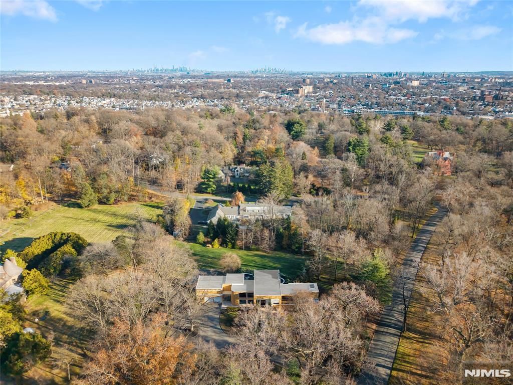 Photo of 41 Park Way, West Orange, NJ 07052 (MLS # 25042932)