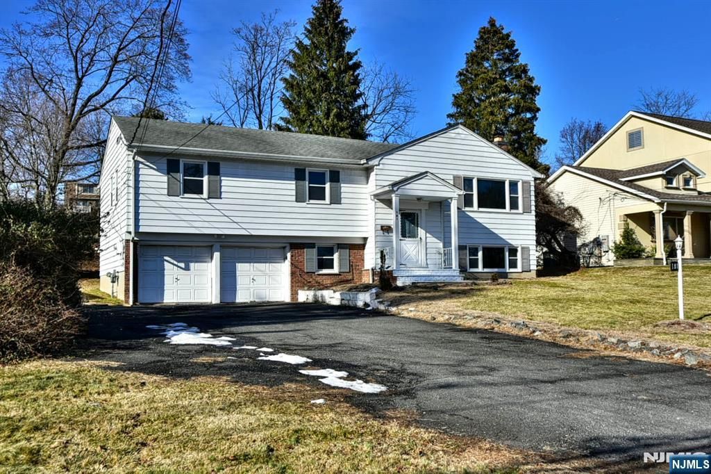 Photo of 181 Pleasant Valley Way, West Orange, NJ 07052 (MLS # 26000429)