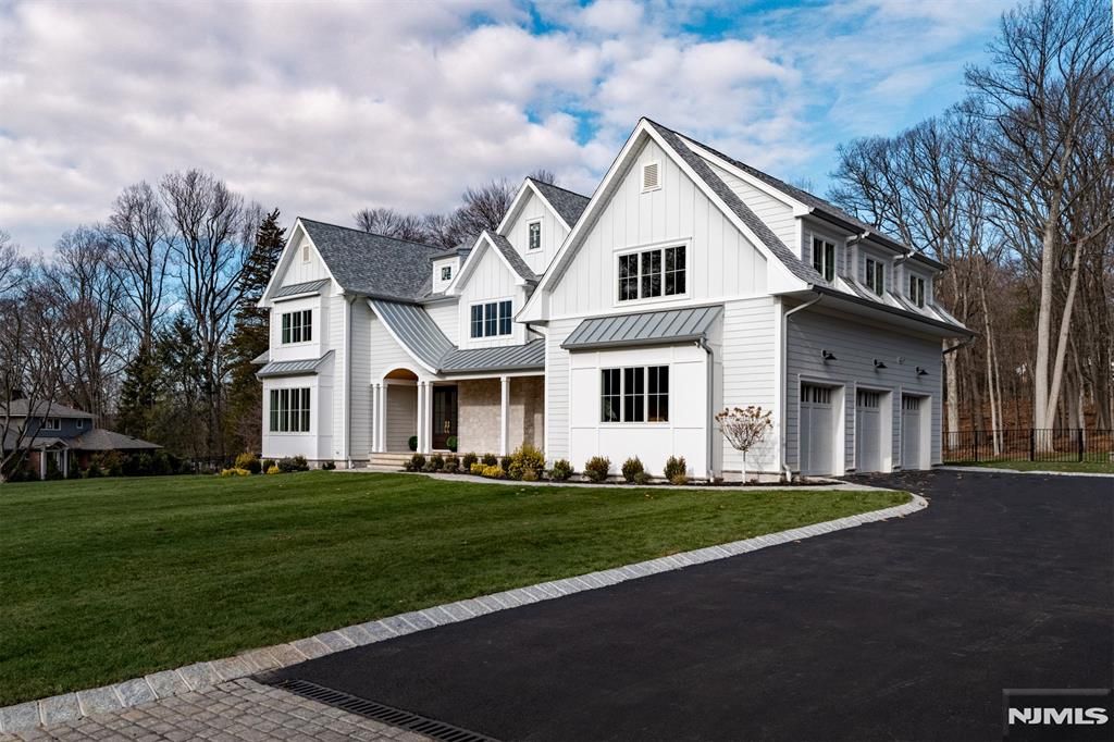 Photo of 121 Jacquelin Avenue, Ho-Ho-Kus, NJ 07423 (MLS # 25042881)