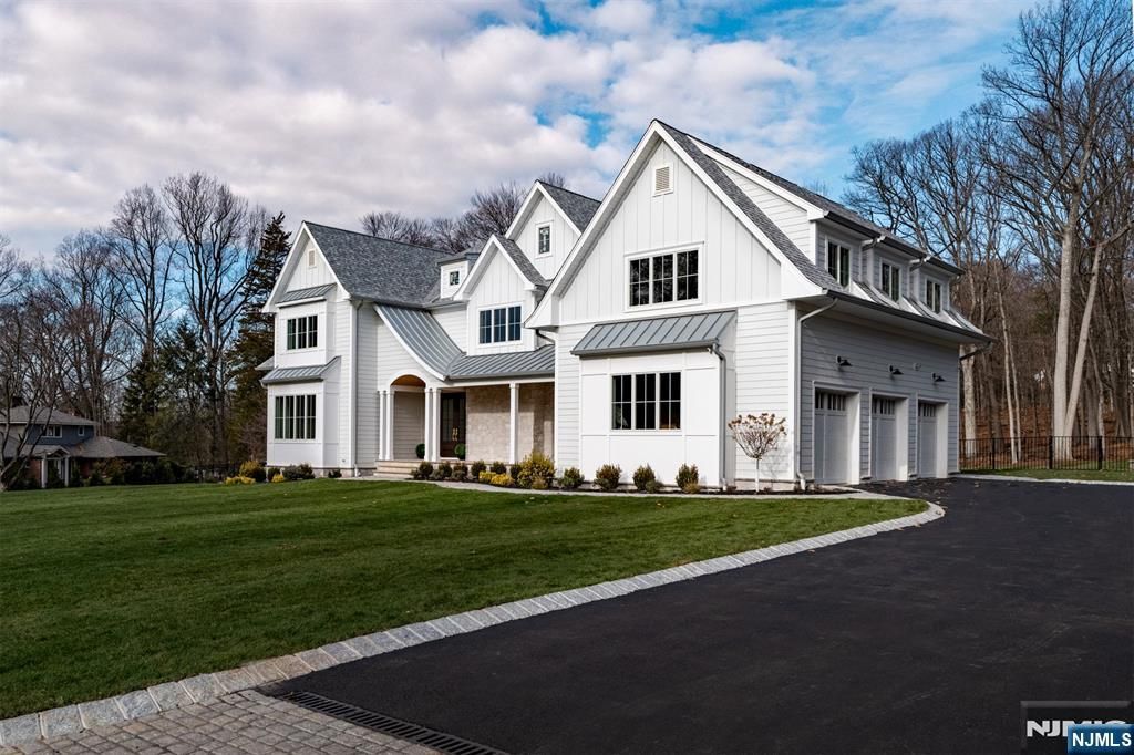 Photo of 121 Jacquelin Avenue, Ho-Ho-Kus, NJ 07423 (MLS # 25042881)