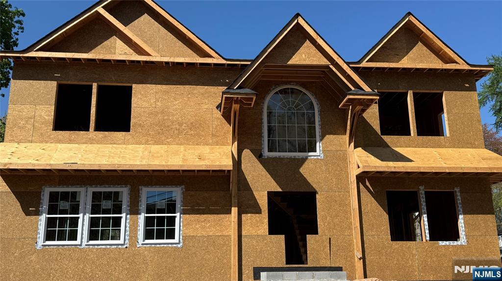 Property for Sale at 761 6th, River Edge, New Jersey - Bedrooms: 5 
Bathrooms: 6 
Rooms: 12  - $1,599,999