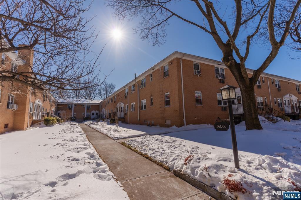 725 Joralemon Street 86