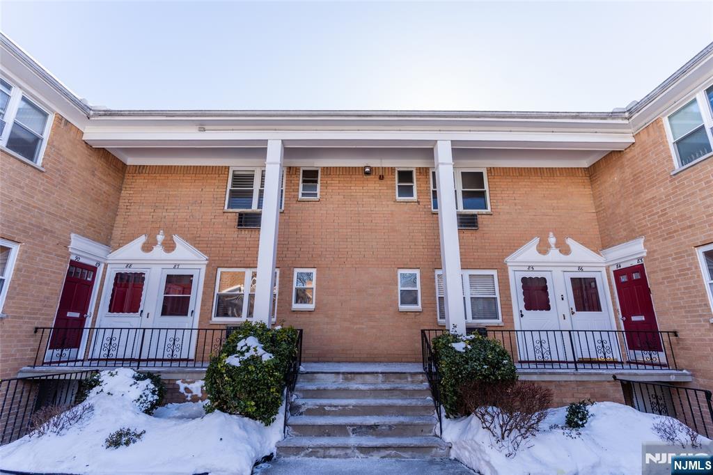 725 Joralemon Street 86