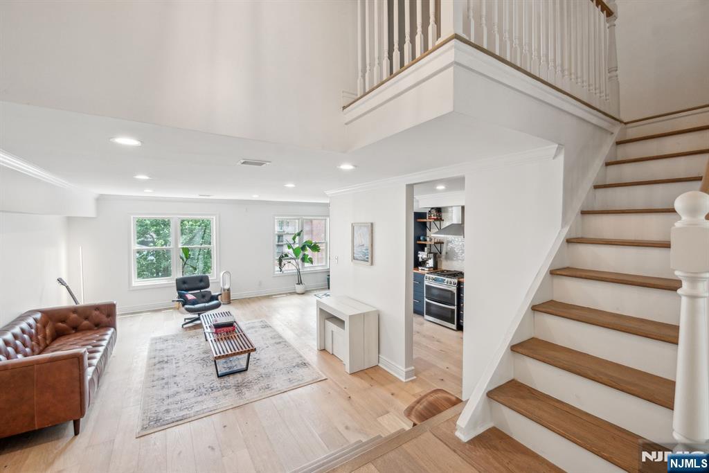 29 Upper Mountain Avenue C2904