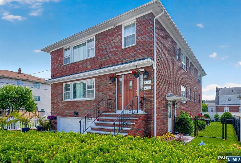 28 1st Street