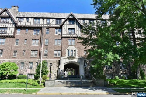 Photo of 275 Engle Street #H 1, Englewood, NJ 07631 (MLS # 26020934)