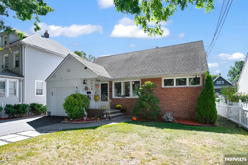 Photo of 61 Hobart Street, Ridgefield Park, NJ 07660 (MLS # 25033868)