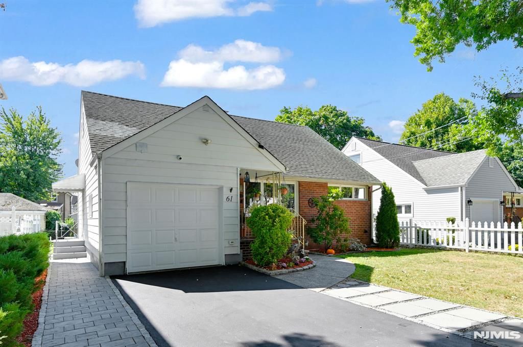 Photo of 61 Hobart Street, Ridgefield Park, NJ 07660 (MLS # 25033868)