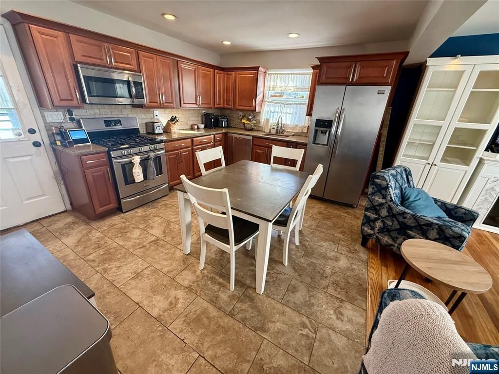 Photo of 44 Leonard Drive, Waldwick, NJ 07463 (MLS # 26002319)