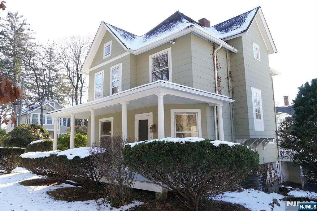 Photo of 89 Rea Avenue, Midland Park, NJ 07432 (MLS # 25043975)