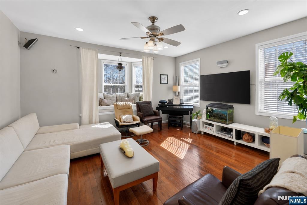 215 Barringer Drive 2088