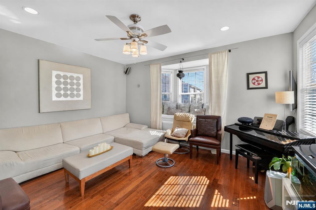 215 Barringer Drive 2088