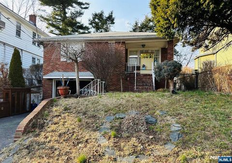 456 Broadway, Passaic, NJ 07055 - MLS#: 25008014