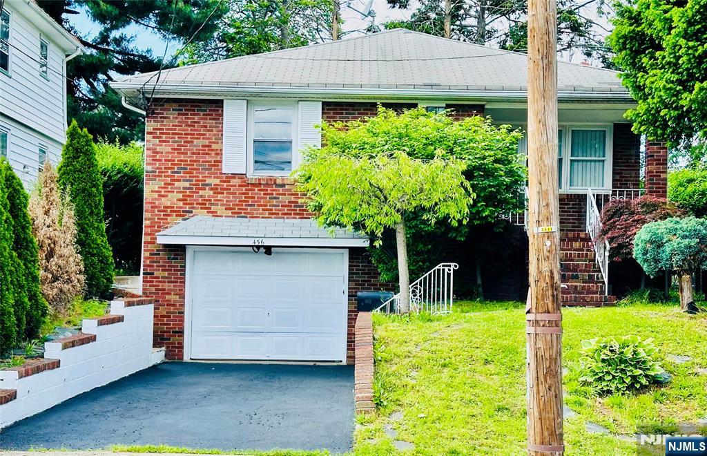 Property for Sale at 456 Broadway, Passaic, New Jersey - Bedrooms: 2 
Bathrooms: 2 
Rooms: 6  - $549,000