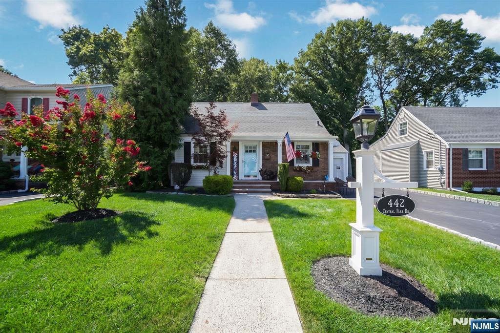 442 Central Park Drive